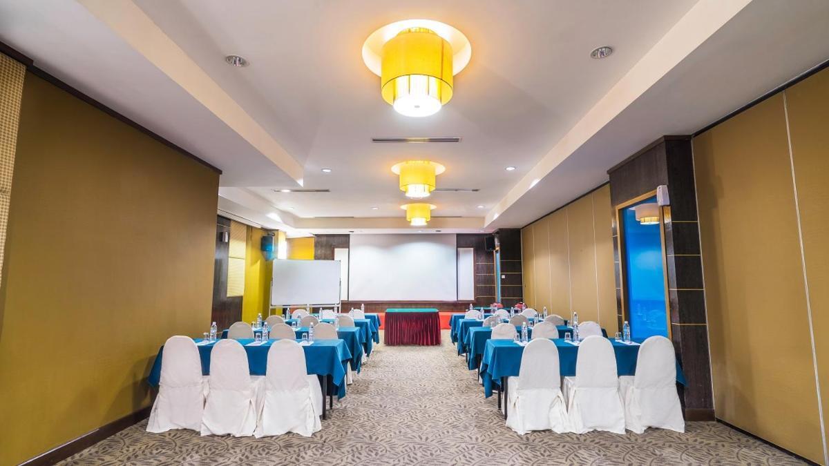 Crystal Crown Hotel Kuala Lumpur Buitenkant foto